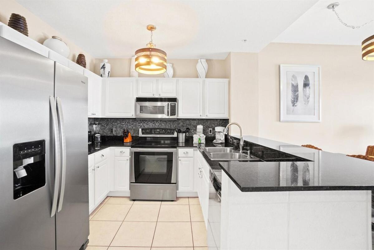 Calypso 2306e Penthouse 3br 2ba Views Anywhere Apartment *