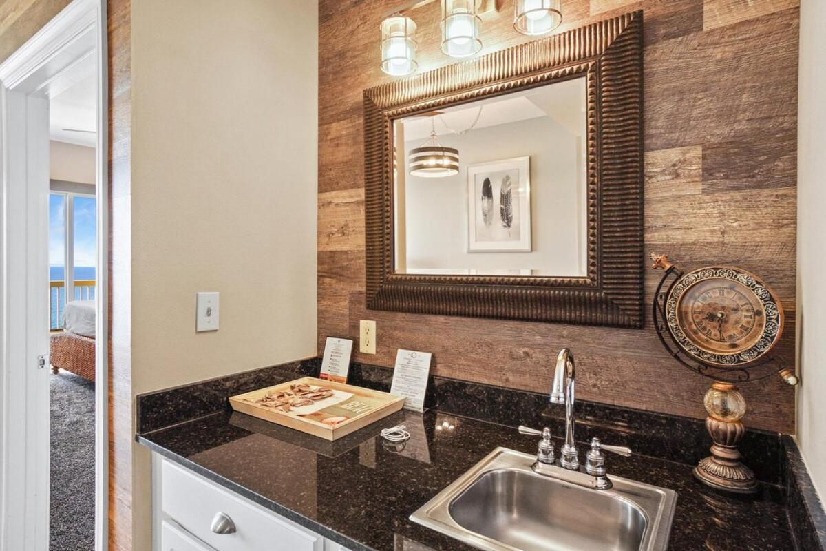 Calypso 2306e Penthouse 3br 2ba Views Anywhere Apartment *